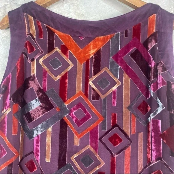 Steve Madden plum cranberry velvet geometric sleeveless shift dress small 6 - Picture 8 of 8
